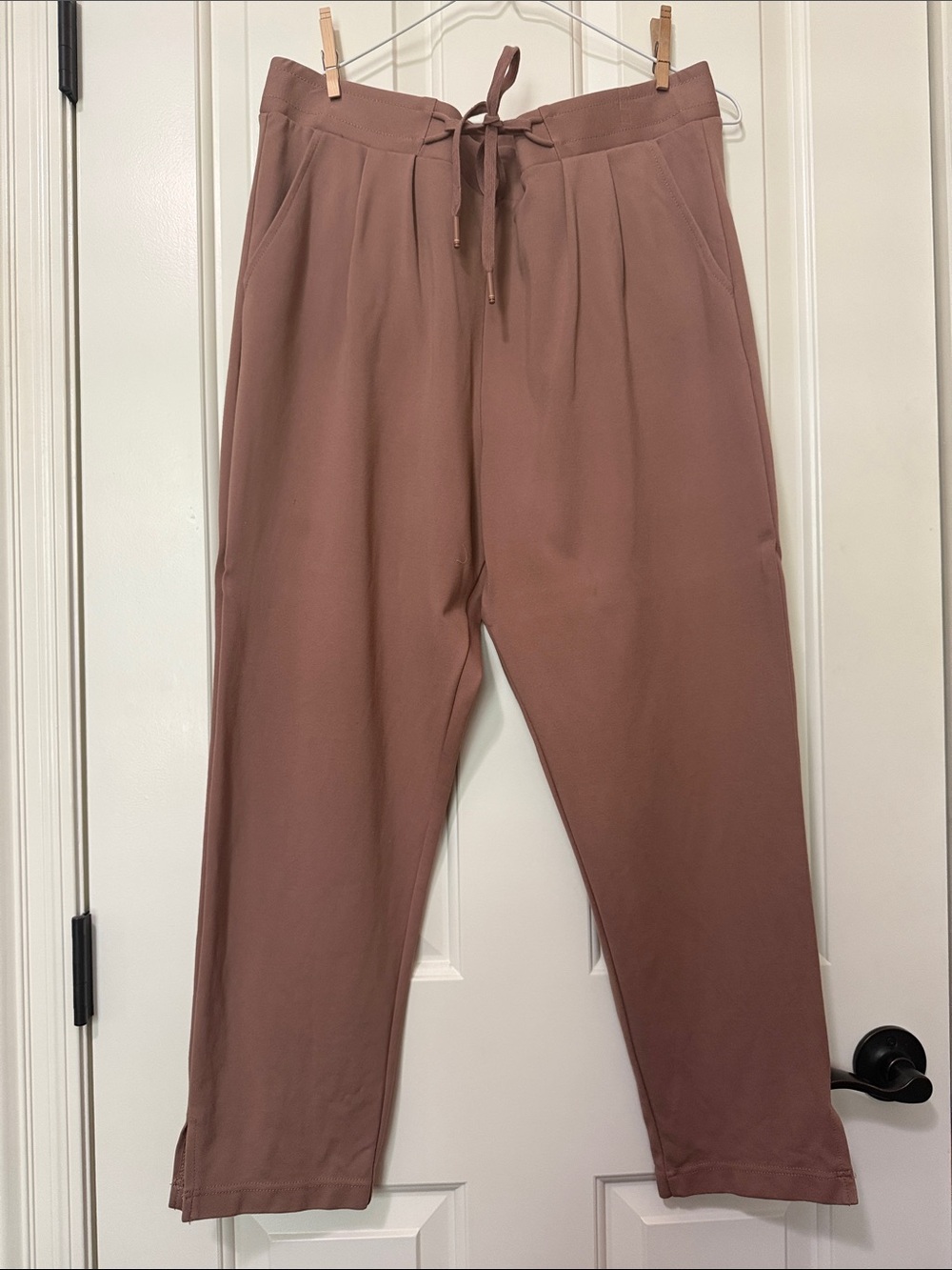 Betabrand SoHo Joggers, Slim, size XL, in Equestrian Tan